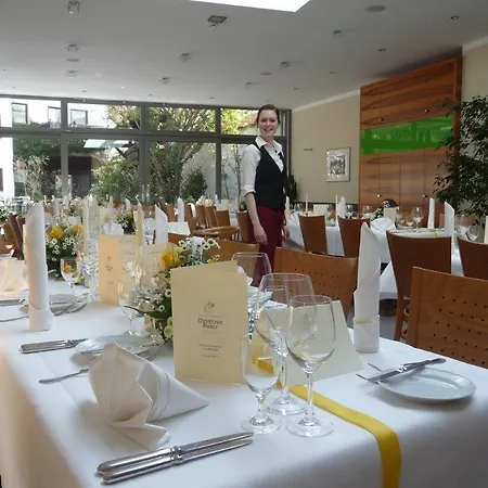 & Weinhaus Anker מרקטדנפלד