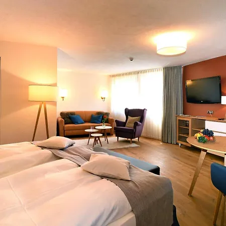 Отель & Weinhaus Anker 4*