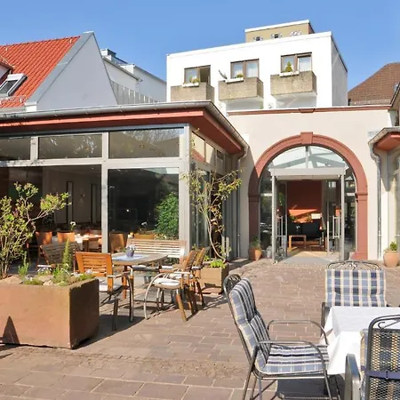 מלון & Weinhaus Anker מרקטדנפלד