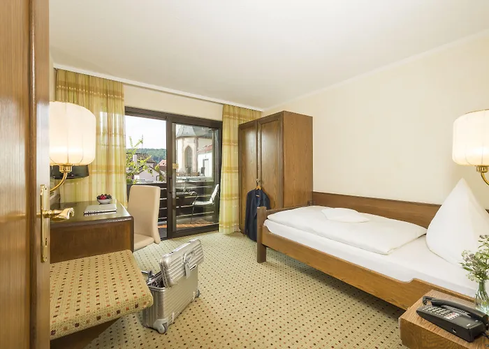 & Weinhaus Anker Hotel 4*