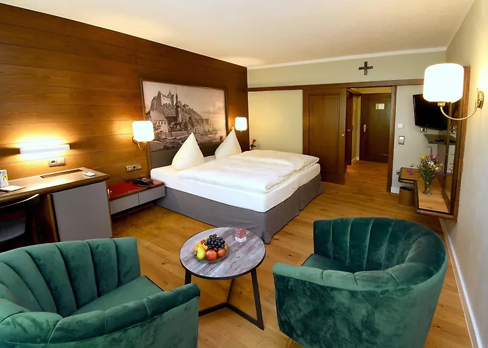 & Weinhaus Anker Hotel 4*